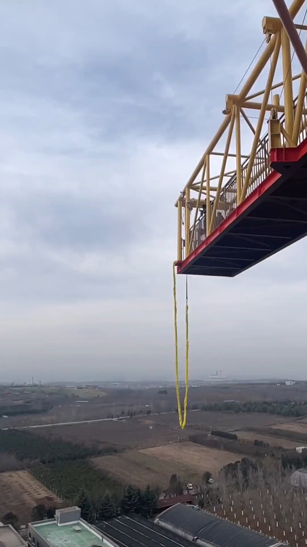 蹦极第一视角,太刺激,心脏蹦蹦的-度小视