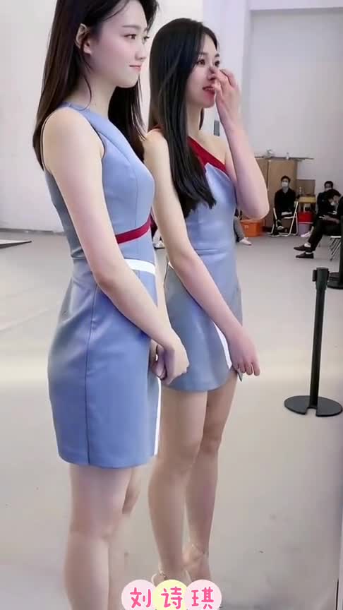 四千年美女刘诗琪终于忍不住笑啦,这下尴尬啦