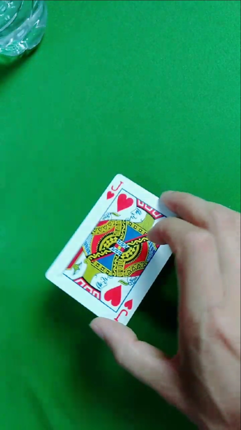 鬼手换牌被看穿了