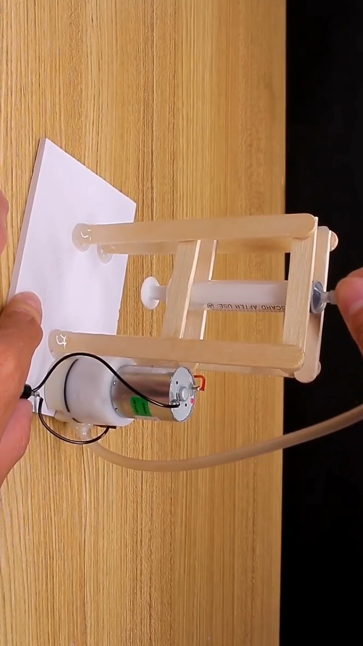 全民独门绝技咖#自制的迷你气压压力机