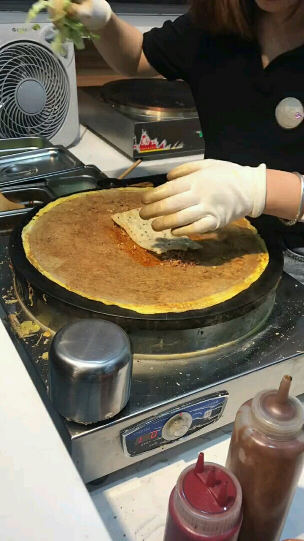 这样吃煎饼够爽