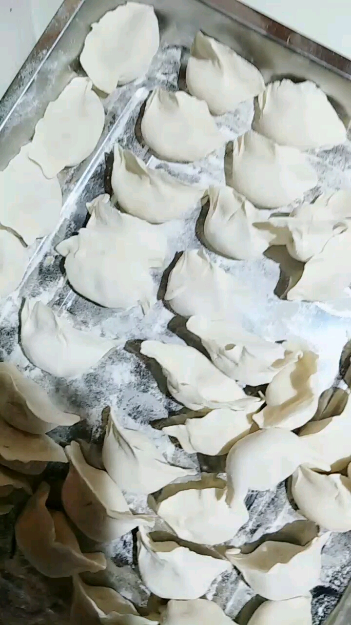 东北的天有多冷,半个小时饺子冻成这样了