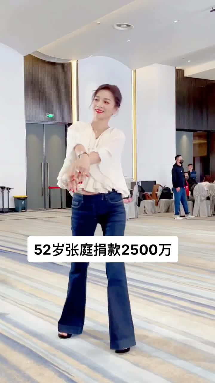 52岁的张庭身高165体重82斤23年不吃一粒米人美心善又努力还能找出第