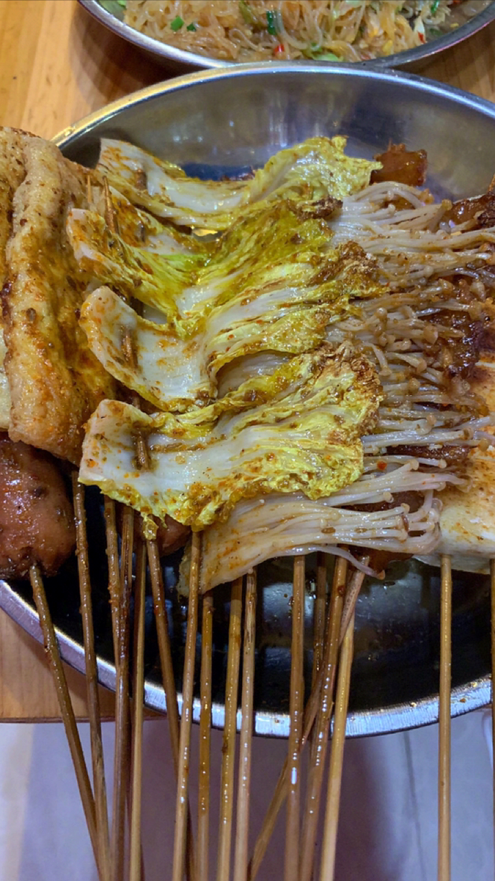 万物皆可烧烤#白菜,金针菇,香肠,馒头都可烧烤