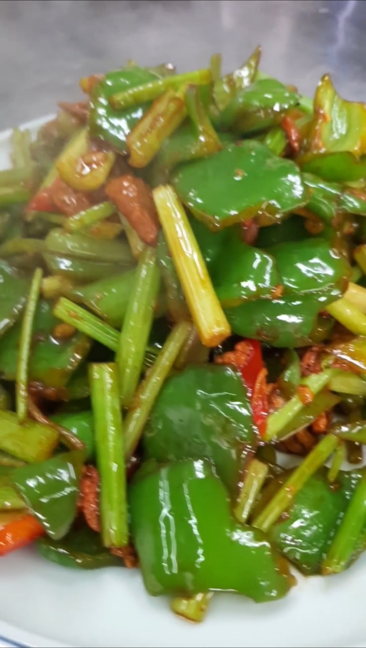 青椒芹菜肉丝图片
