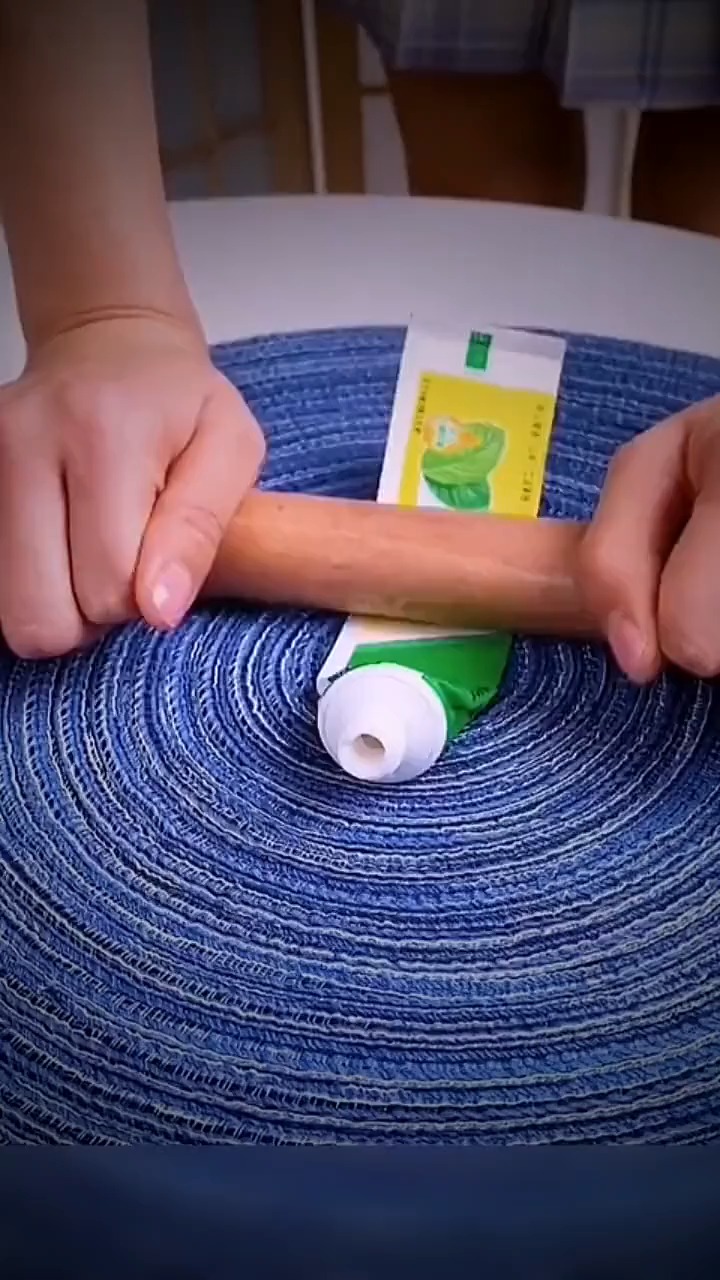 挤牙膏神器