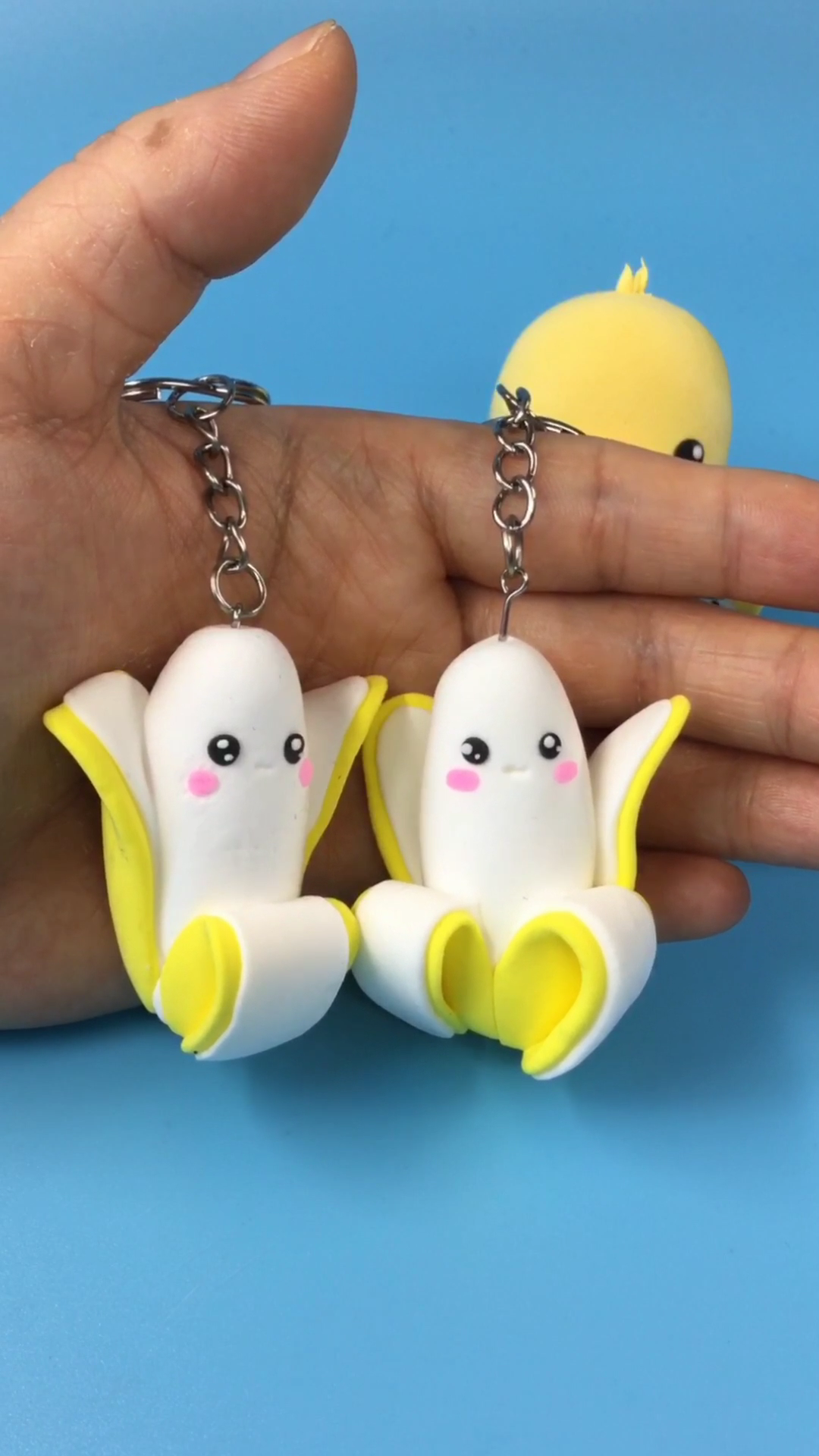 粘土香蕉宝宝钥匙链