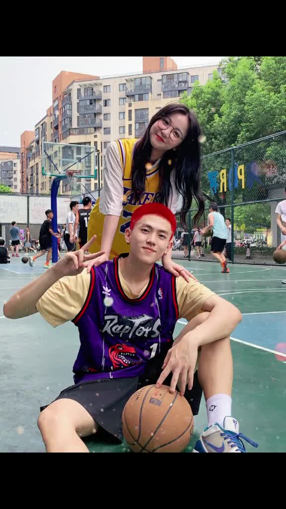 听说有人想看我们拍这个#樱木花道和赤木晴子#情侣日常