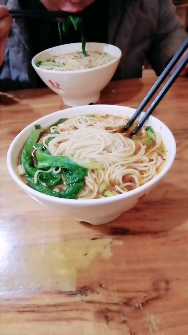 这货说今天我生日带我来吃碗面