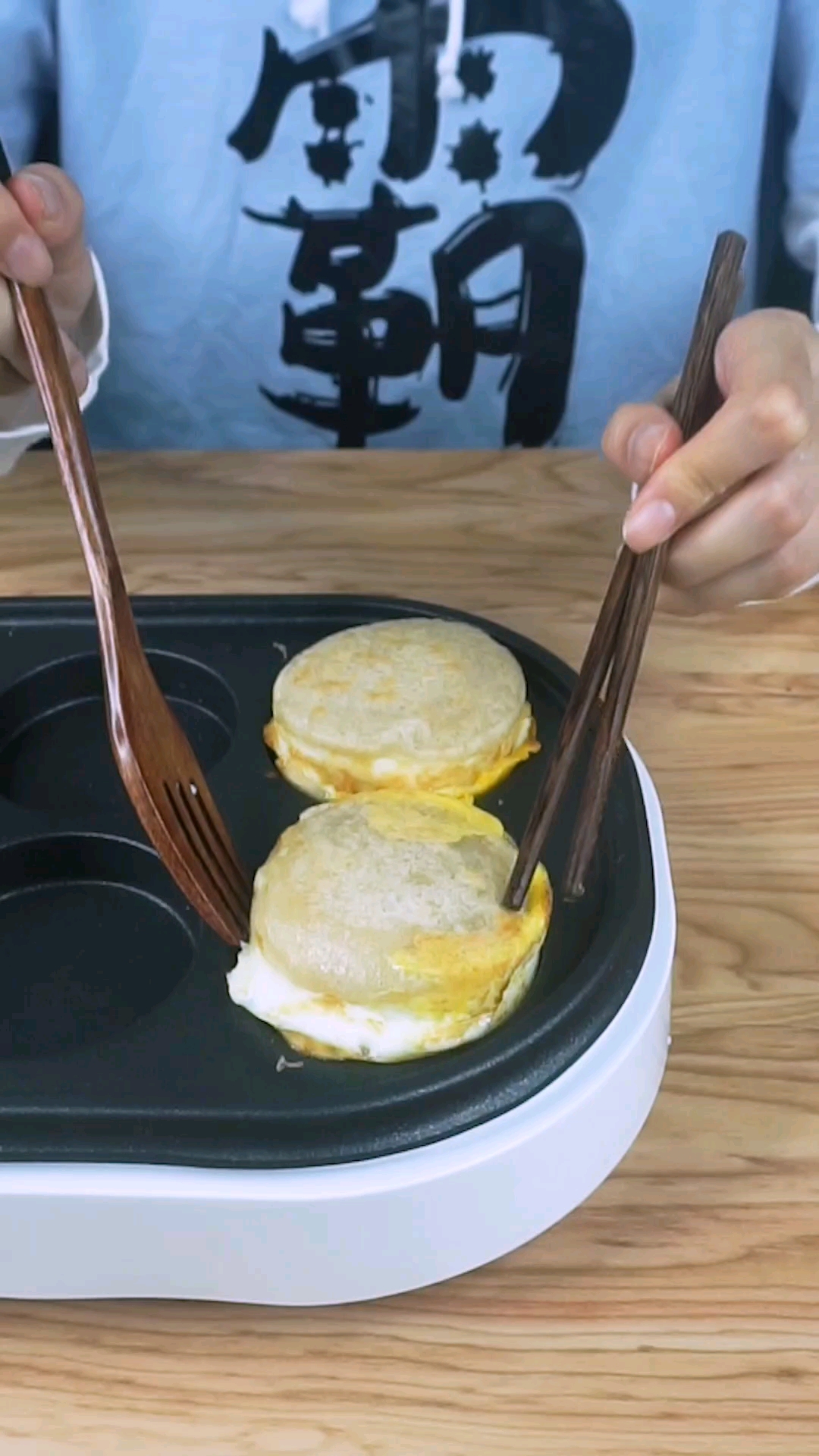 今天挑战南京鸡蛋汉堡皇后!(下)-度小视