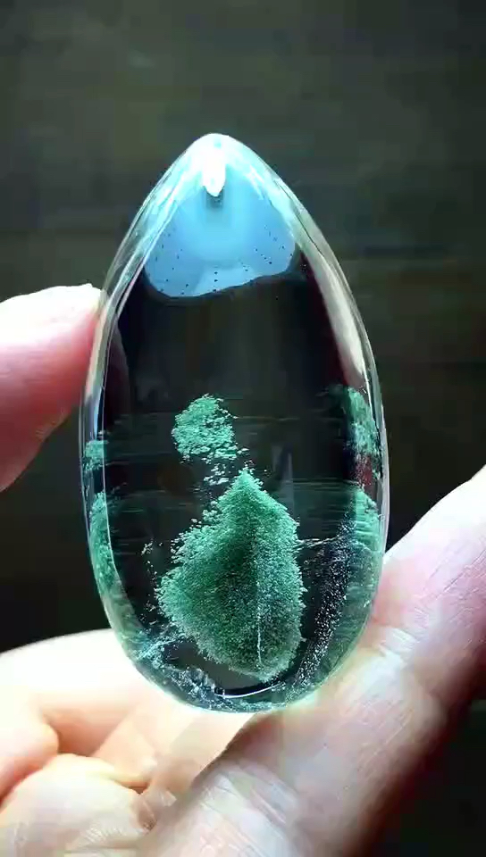 绿幽灵原石水滴状