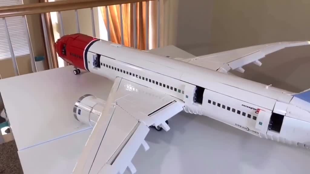 乐高搭建moc波音787,不是波音737max乐高飞机