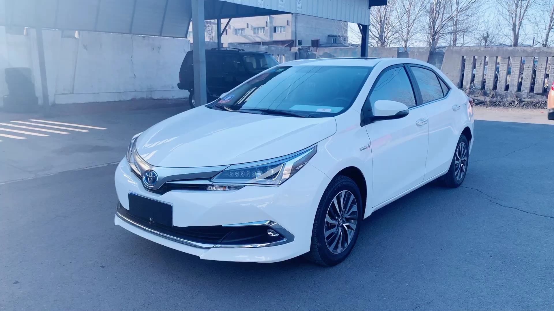 18年卡罗拉双擎