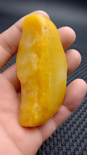 戈壁金丝玉籽料