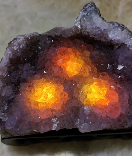 战国红玛瑙招财水晶洞聚宝盆摆件收藏级