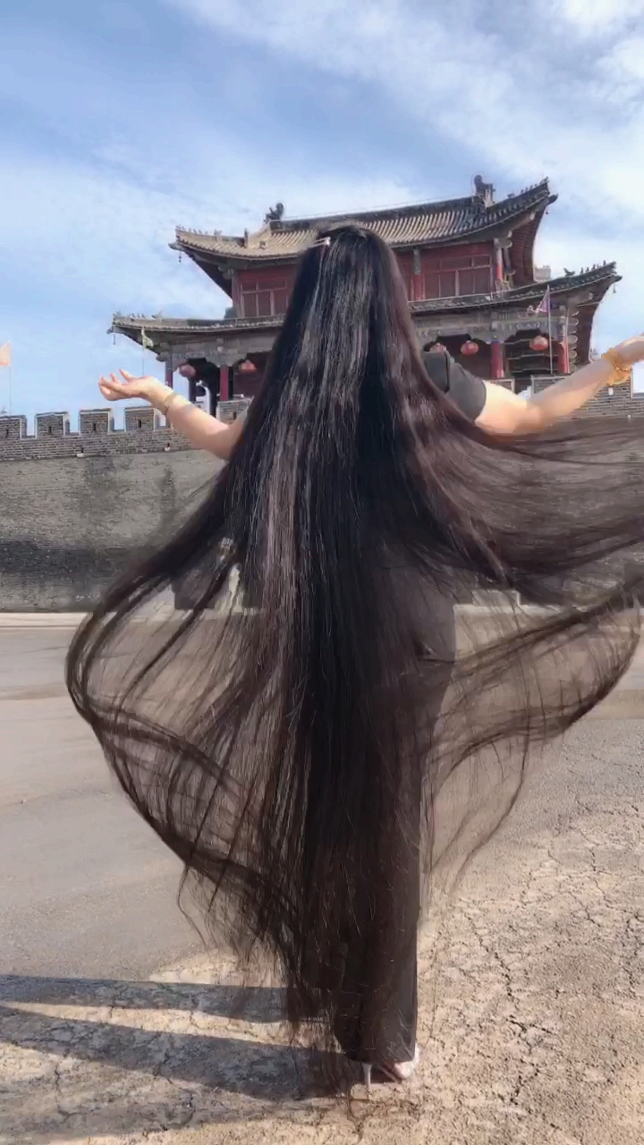 腊八节快乐#古城最长头发我第一!你第二!