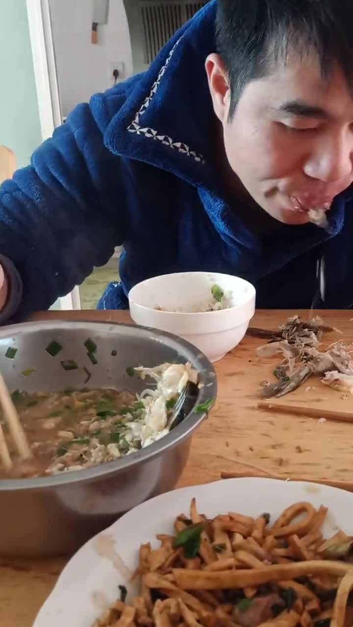 天天这样翻菜,儿子都看不下去.