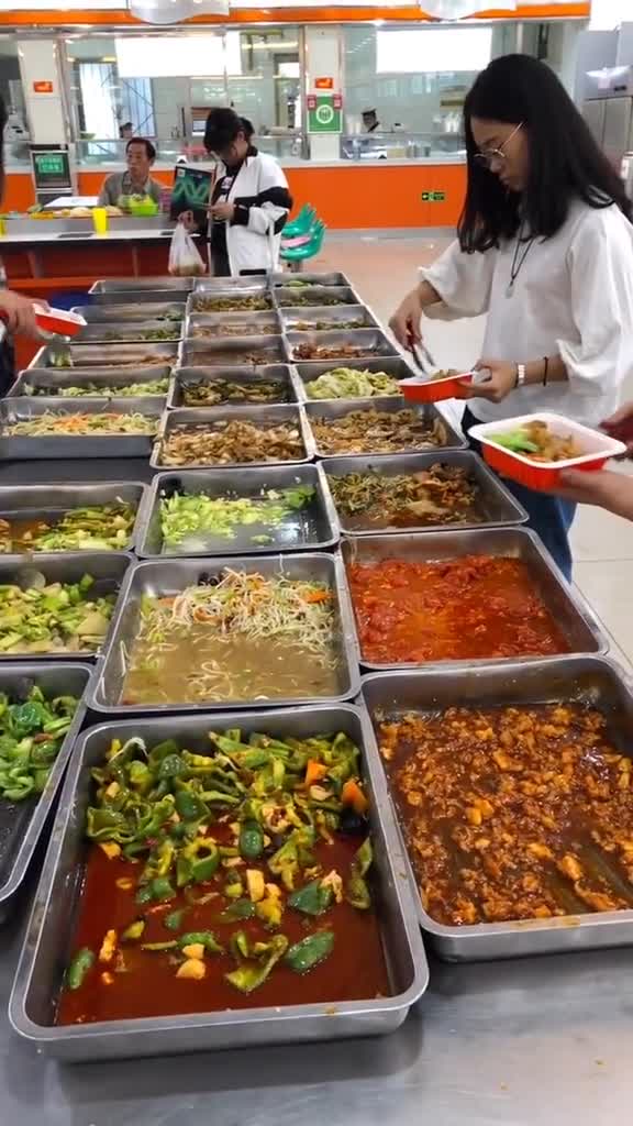 5块钱原来能选这么多食堂自选菜