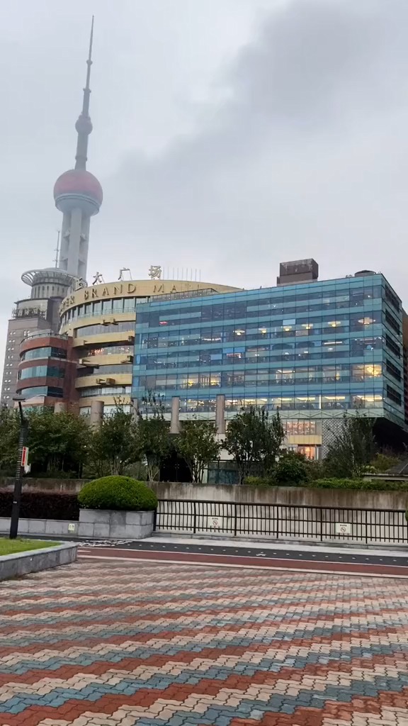 正大广场,屹立浦江东岸二十年