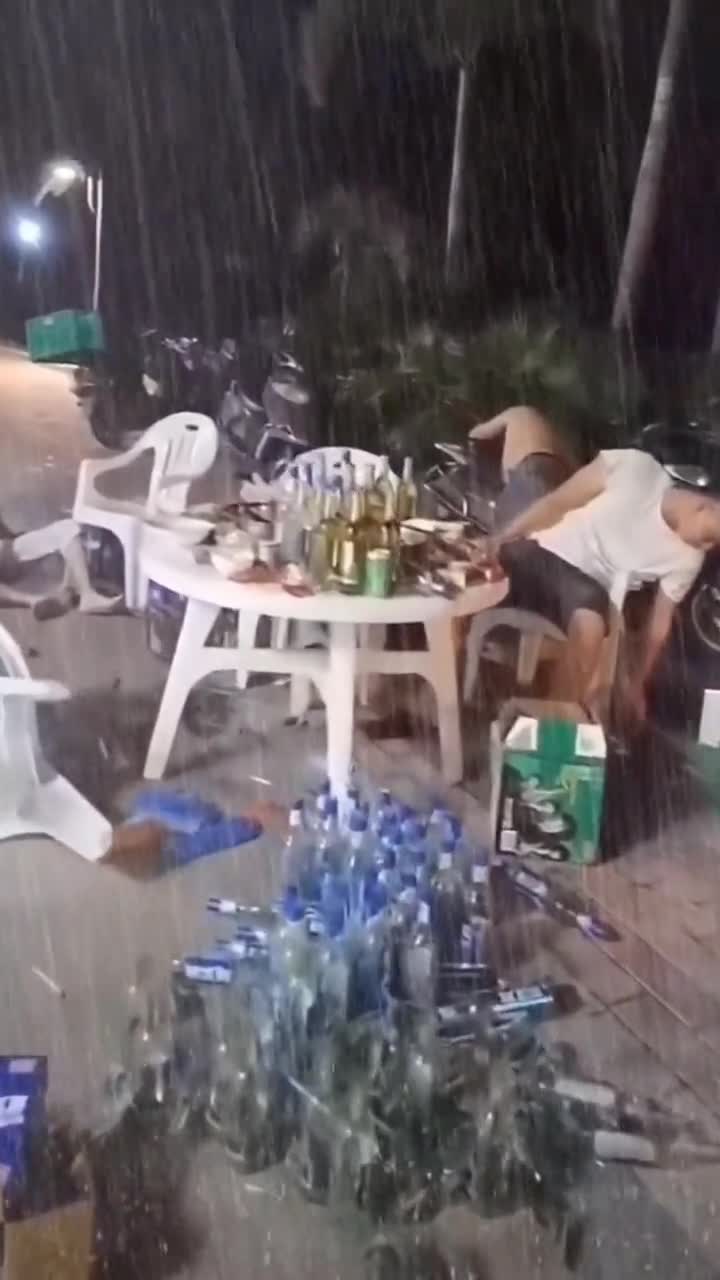 下雨天适合喝酒,这都喝成什么样了