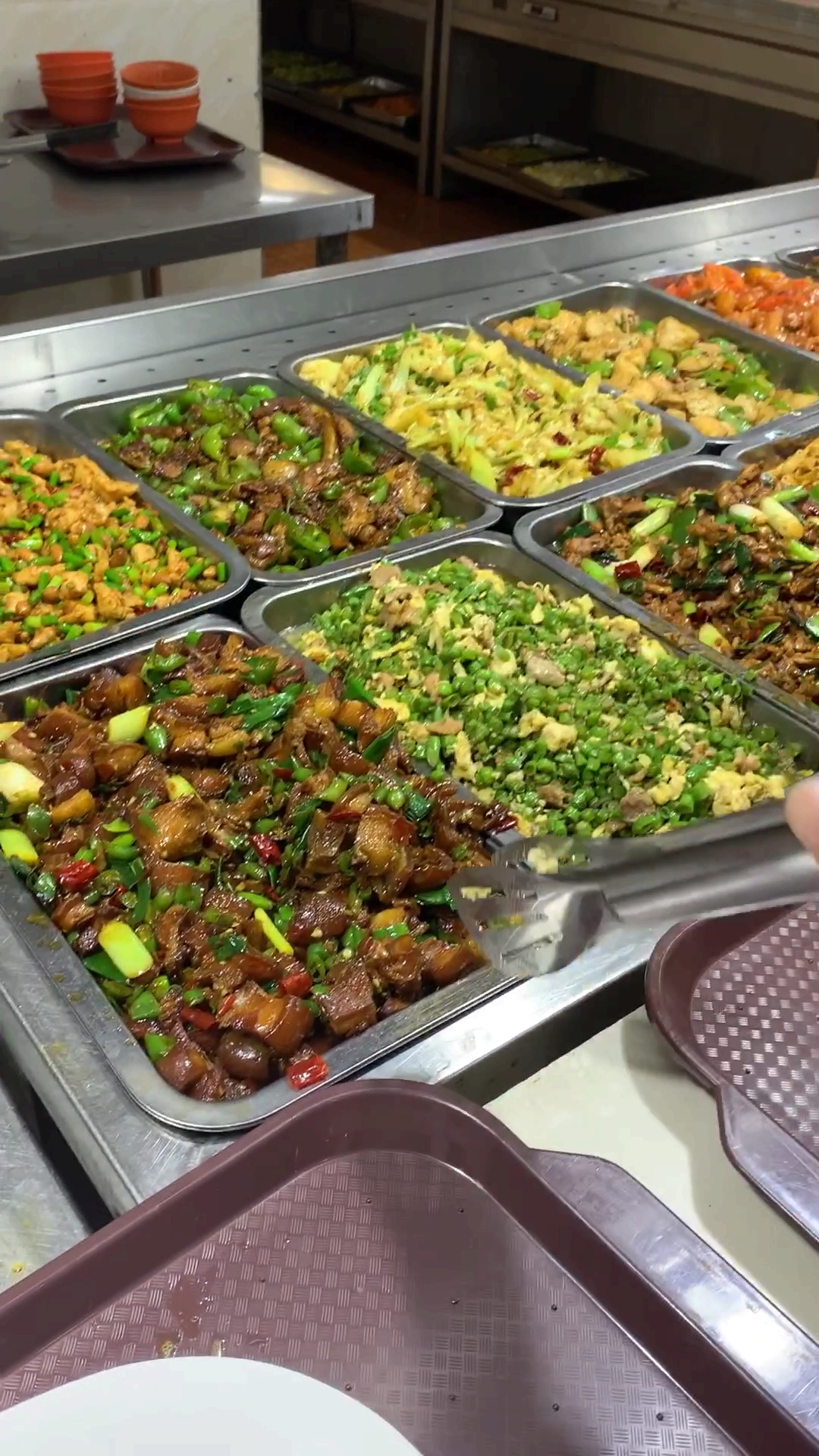 深夜食堂#富士康工厂的伙食很ok呀!把人吃胖了不少.