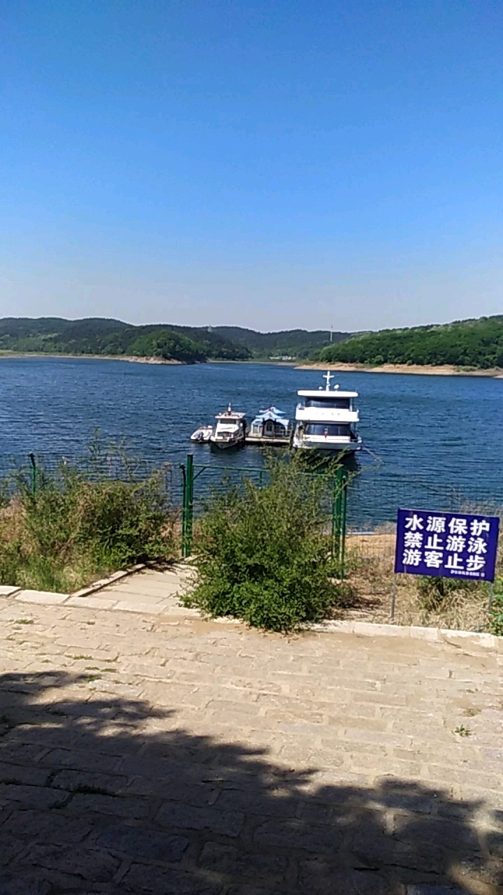 带上全民去旅行#大伙房水库,保护起来,没污染人为破坏,水很干净清澈.