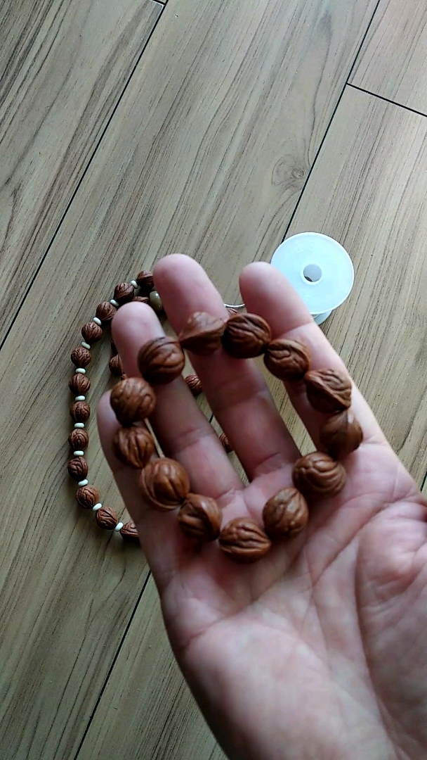 纯手工打磨,龙纹桃核手串,精品!-度小视