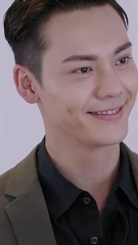 陈伟霆#剃了平头还那么帅,气质这块没得说-全民小视频