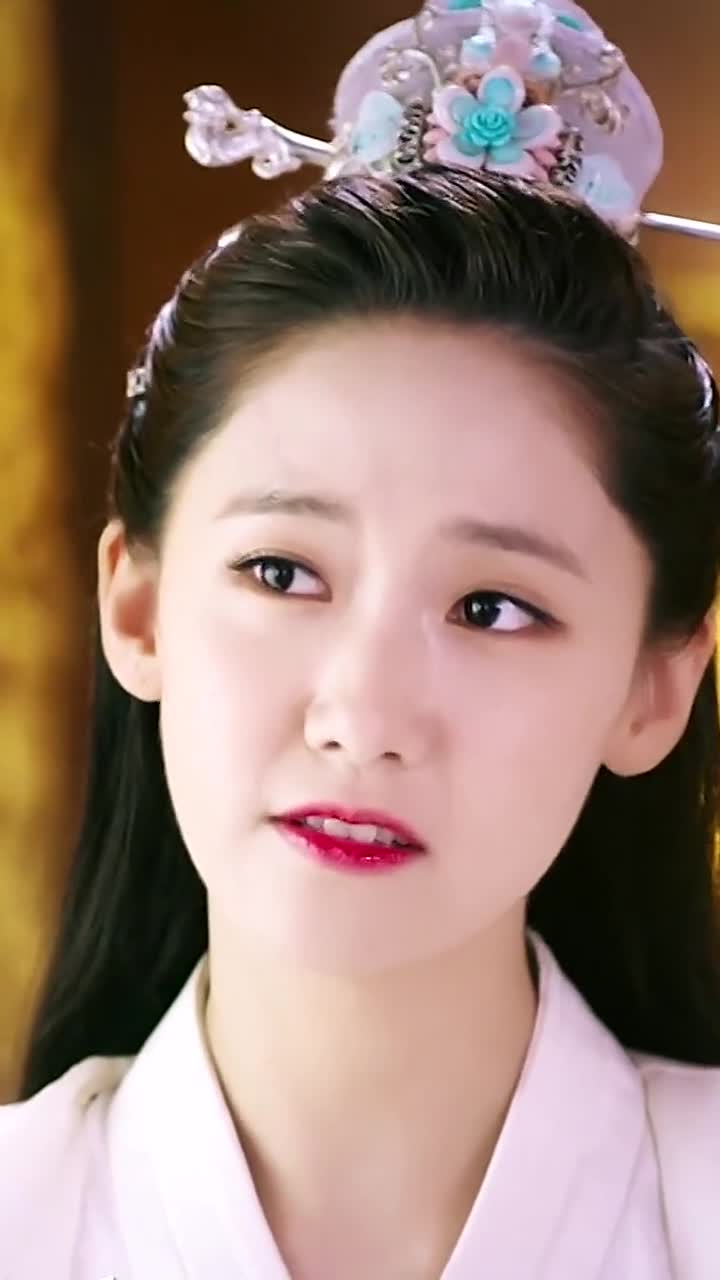 林允儿的"仙女脸"火了,她的一颦一笑,都是世间不可多得的风景!