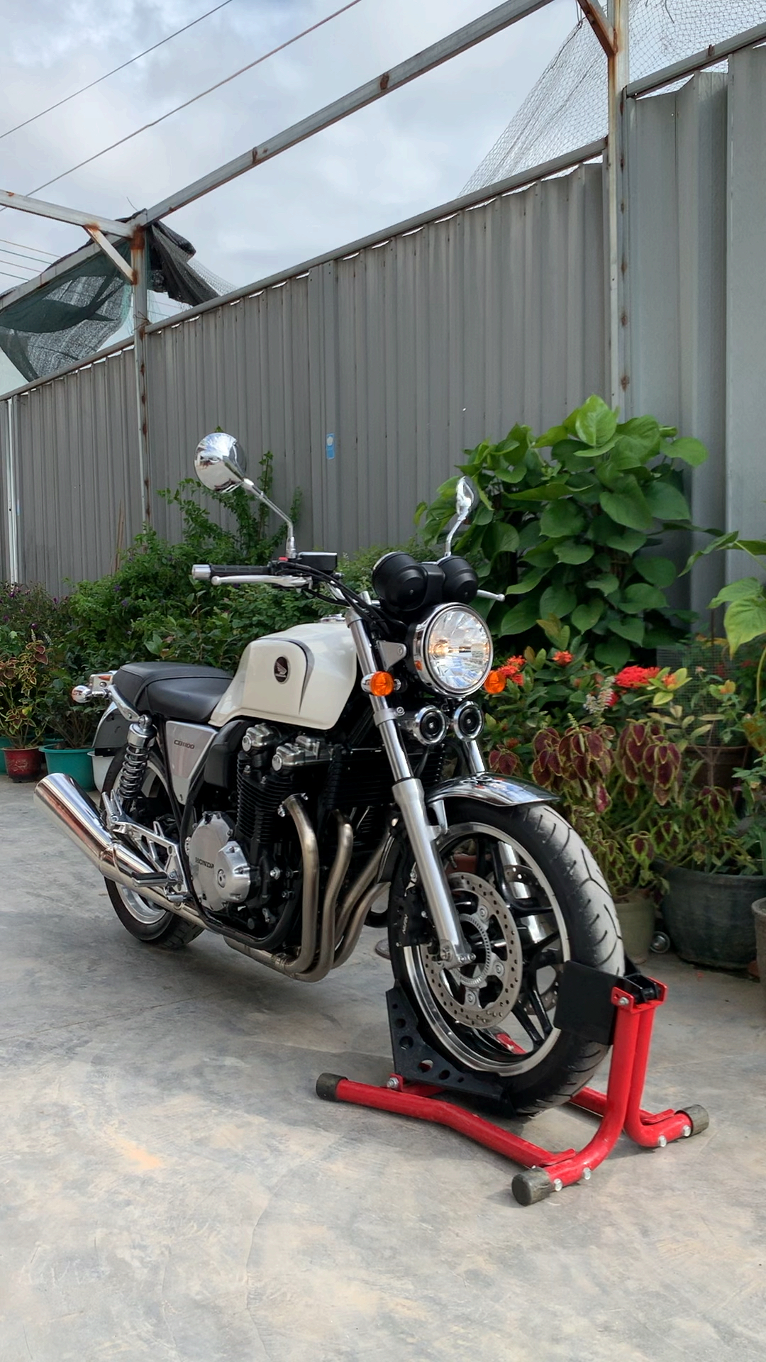 2011年 本田 复古车 cb1100 顶配 带abs 成色非常完美