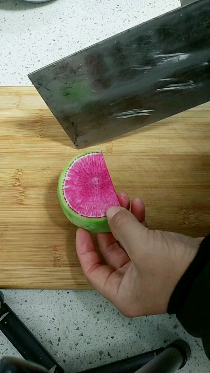 全民最牛手艺人#萝卜z字母切法