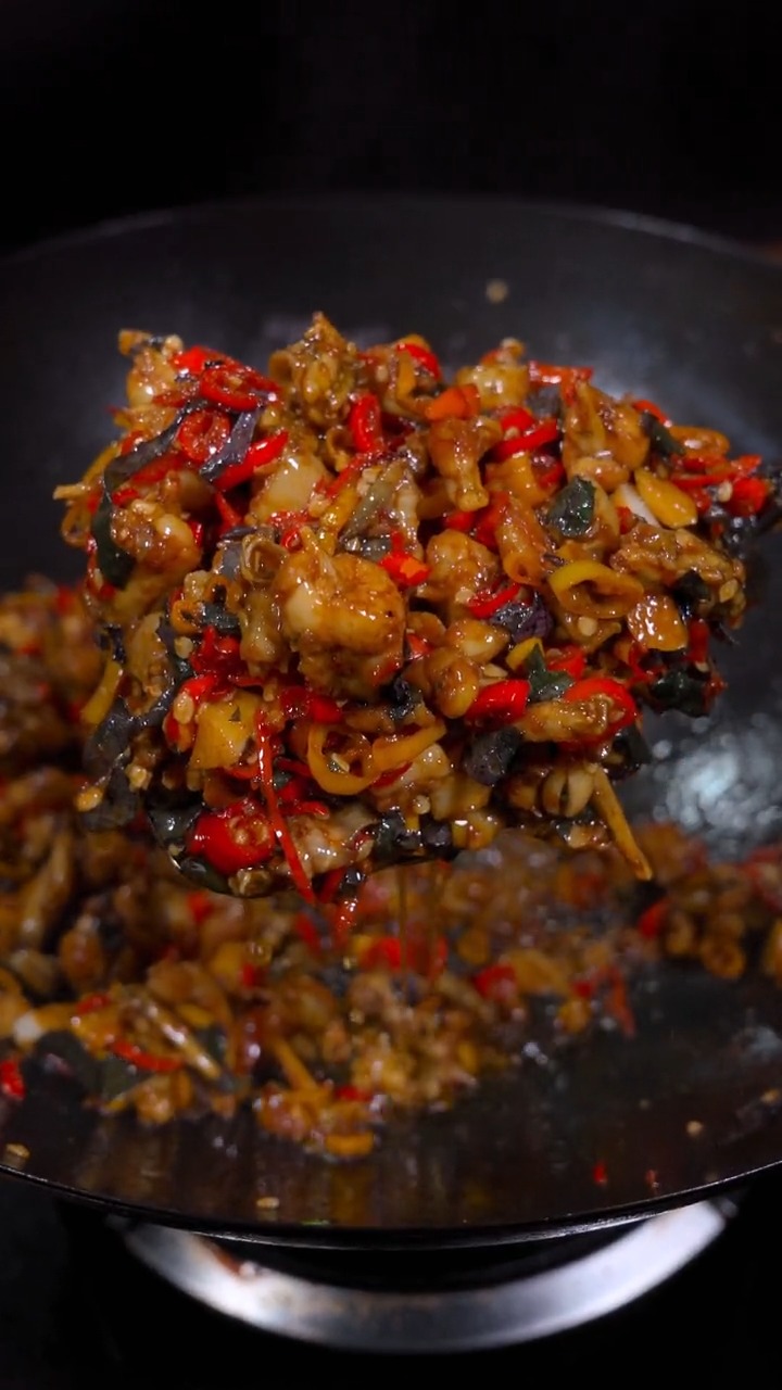 紫苏田鸡香辣过瘾,肉质还特别嫩太好吃啦