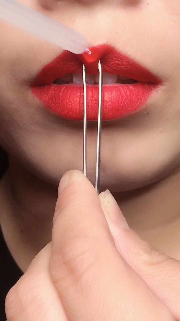 全民好物节#听说夹一下唇珠就出来了