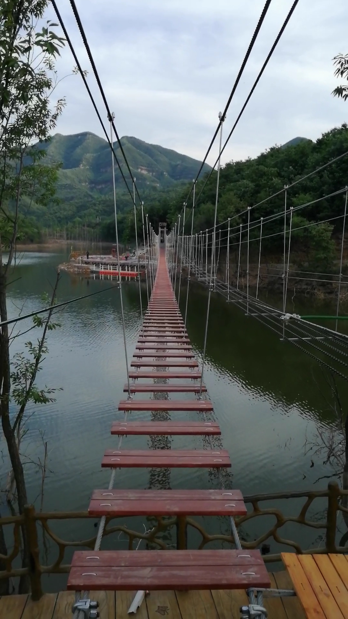 九峰山步步惊心桥
