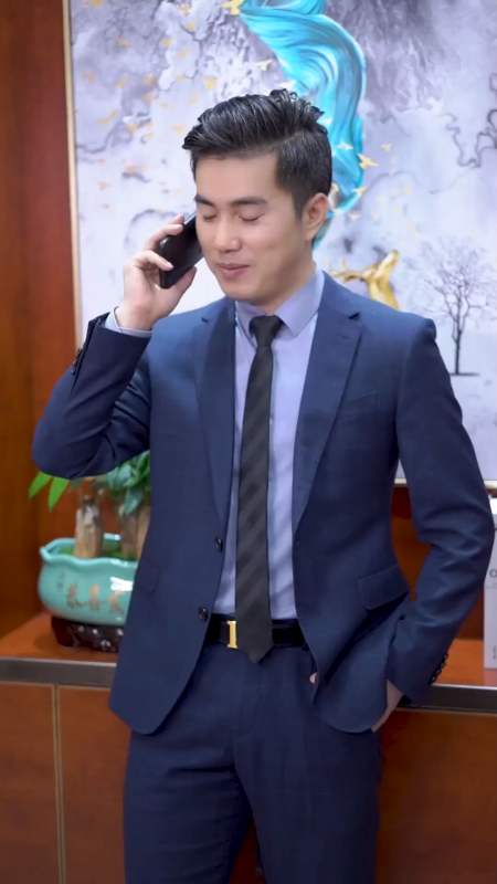 52万当妈妈逗爸爸时,宝宝的举动太意外了,此刻老爸的心拔凉拔凉!57.