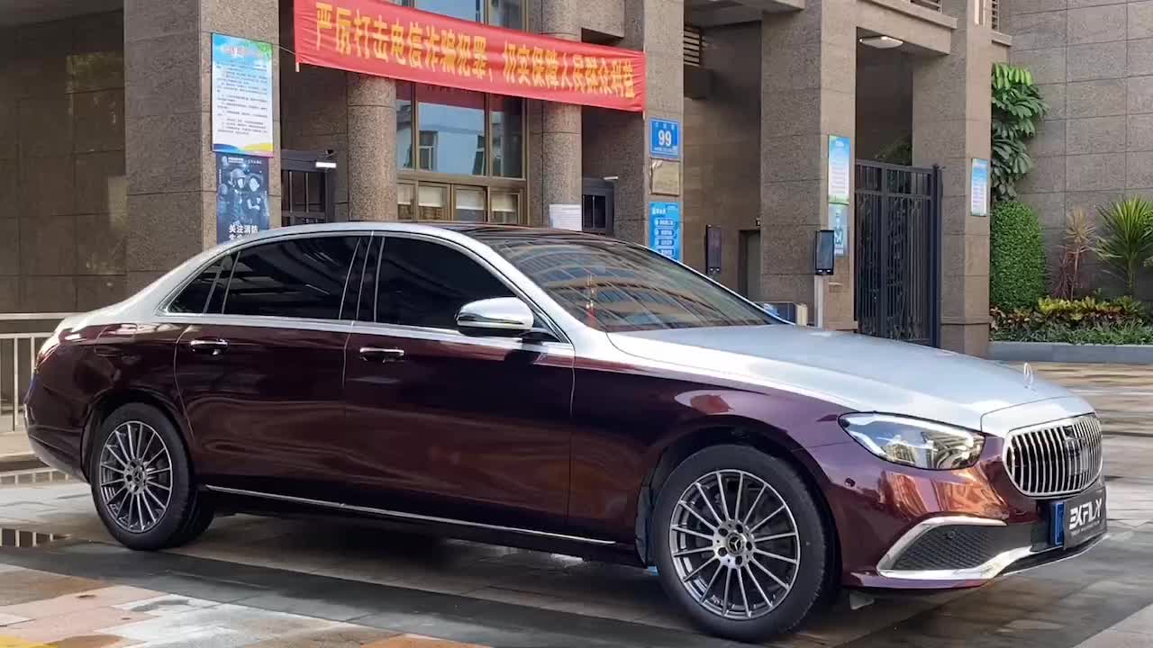 双拼改色膜来了!奔驰e贴膜ekfilm-ek改色膜金属黑玫瑰和金属银