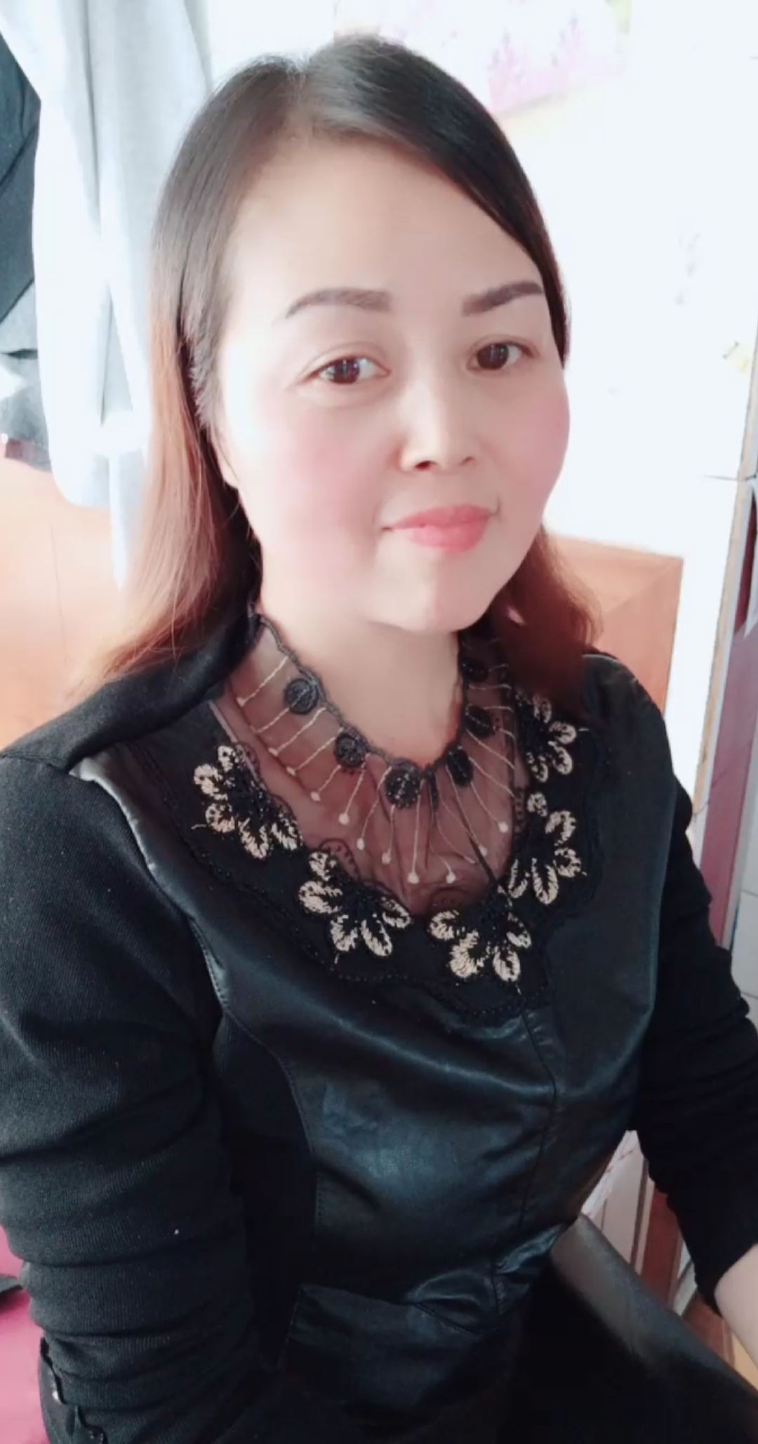 别人的老婆漂亮,我就想问问有没有人惦记 他老婆