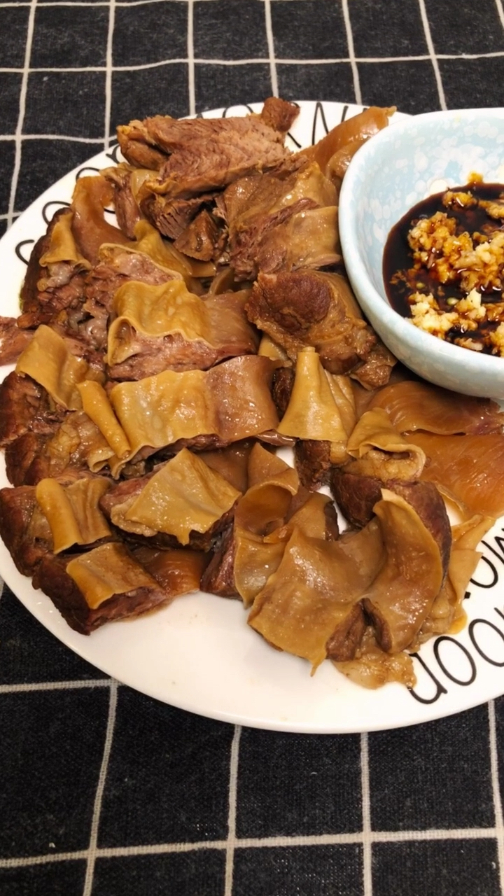 蒜泥护心肉这样做太好吃了,给个双击再走吧感谢了