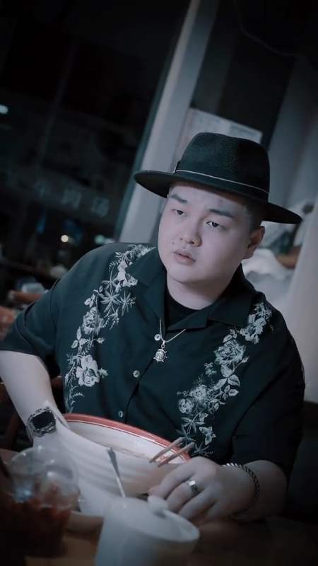 2021-07-241黄钰杰_1粉丝  关注老公偷偷来我房间,婆婆看破了他的伎俩