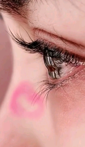 你们的眼睛很好看适合笑.