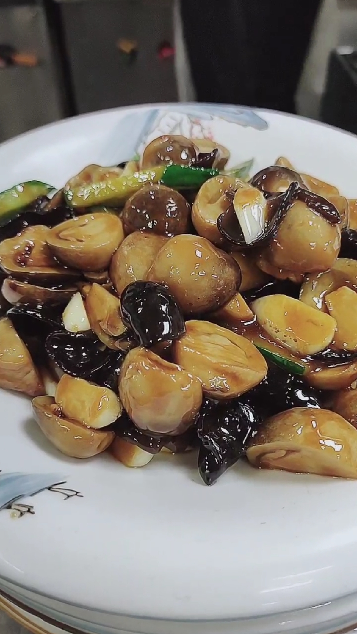 美食记#蒜片烧草菇吃美食吃健康,必须点赞.