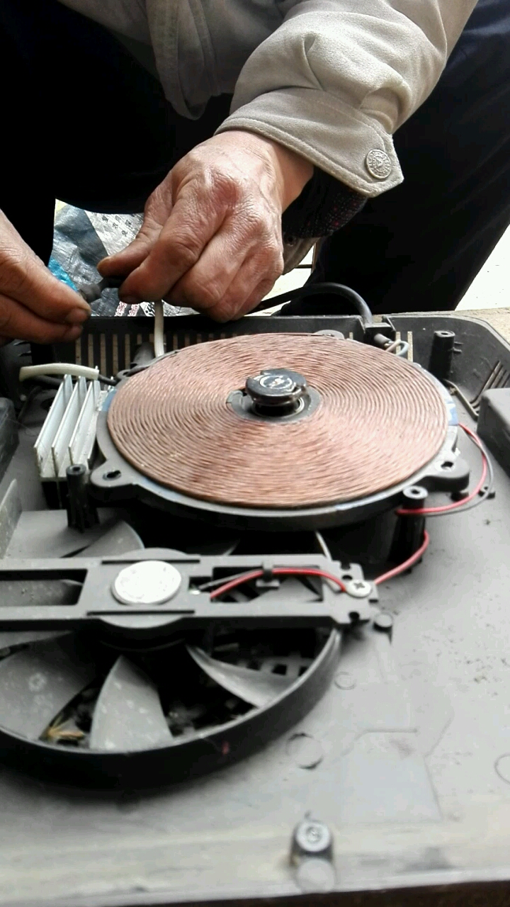 回家路上那些事#电磁炉门控管坏了,还有必要修理吗?