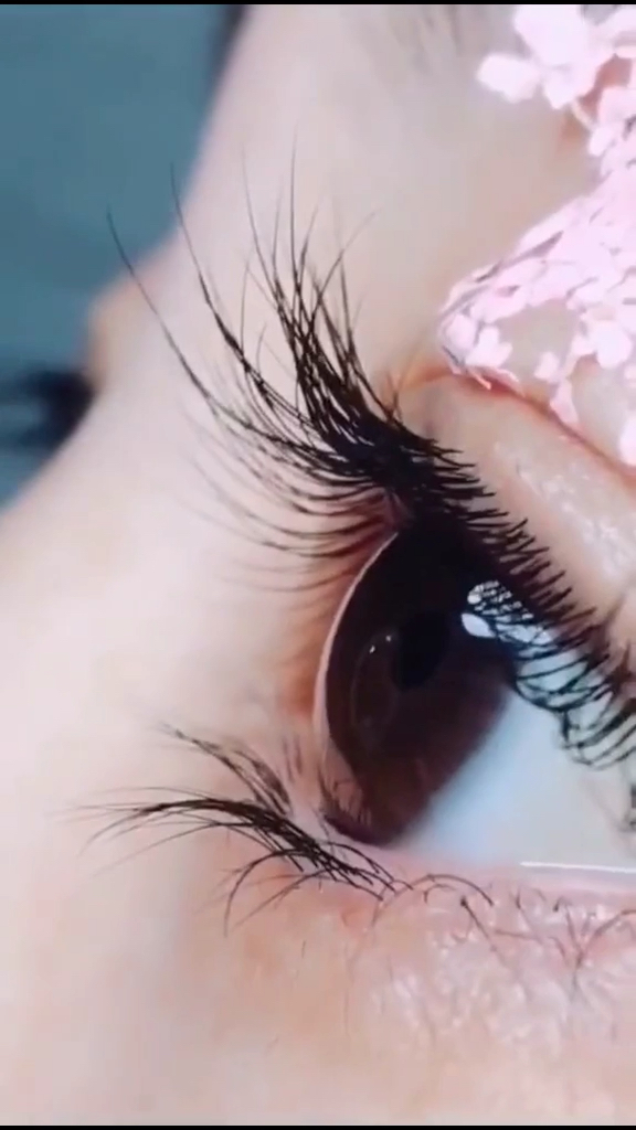 睫毛精#短睫毛妹纸的救星来了用了它真的会让你尖叫,让你逆袭睫毛揪 