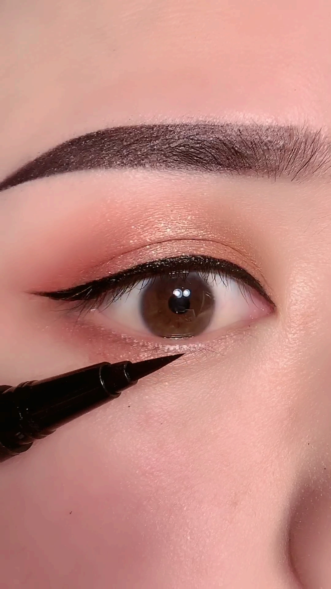 口述新手这样画眼线!简单又好看