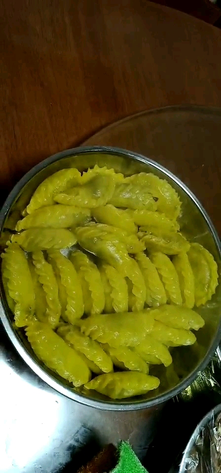 热气腾腾的菜包糍