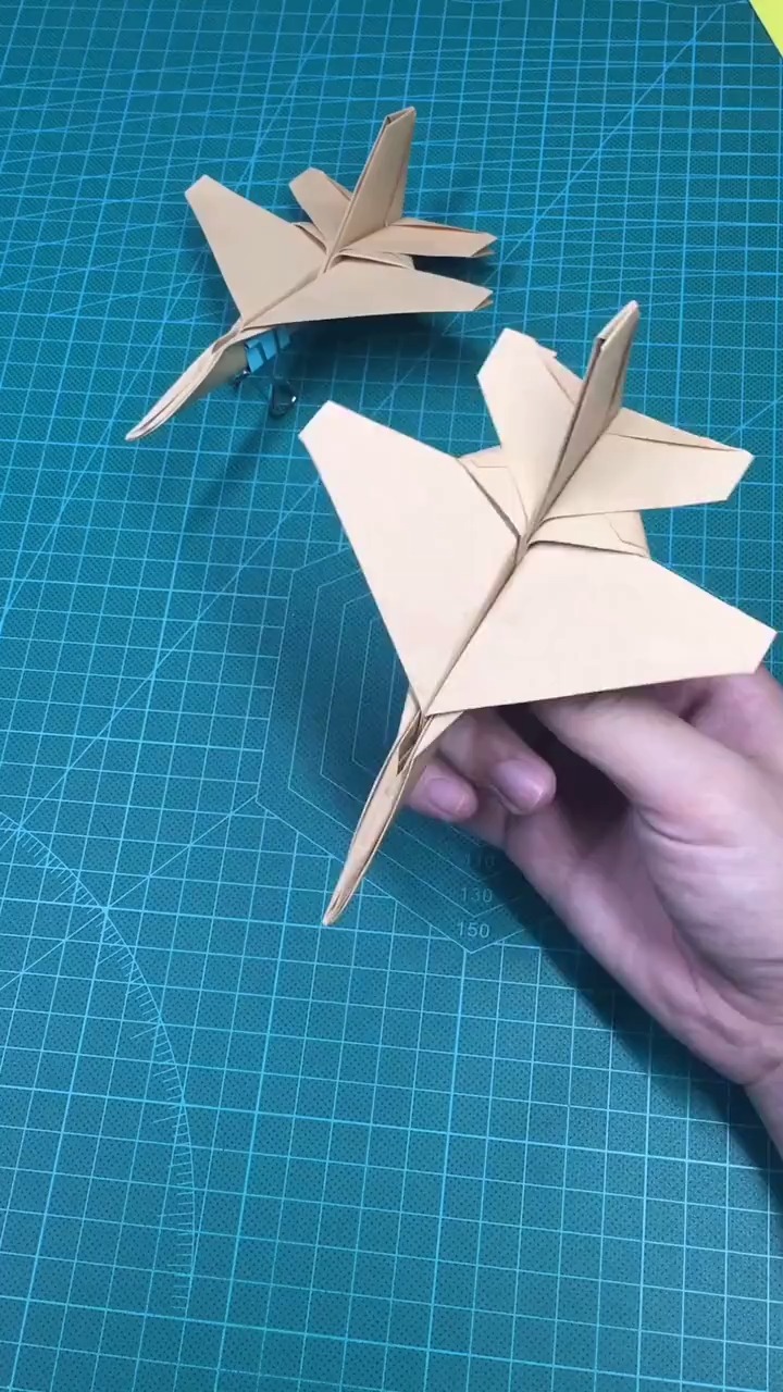 手工制作#帅气的战斗机,男孩子谁不爱呢?