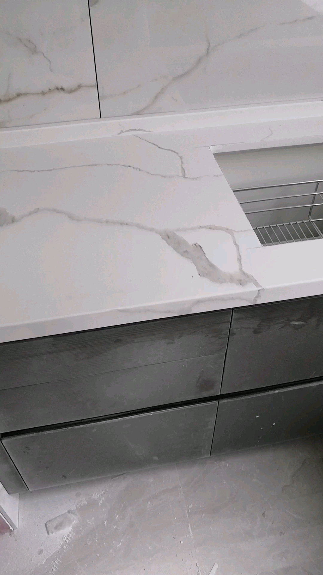 端午#大花纹,鱼肚白石英石台面,还可以