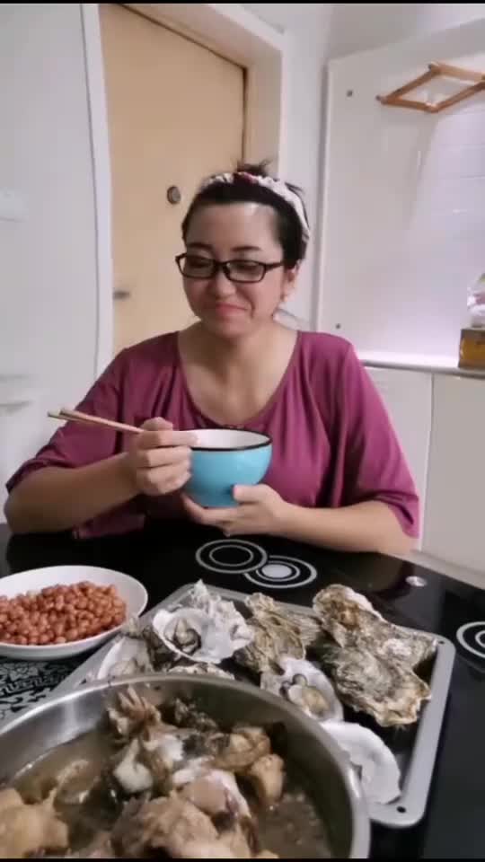 奇闻趣事抢先看#在娘家和婆家,老公和老婆吃饭,那是不一样的