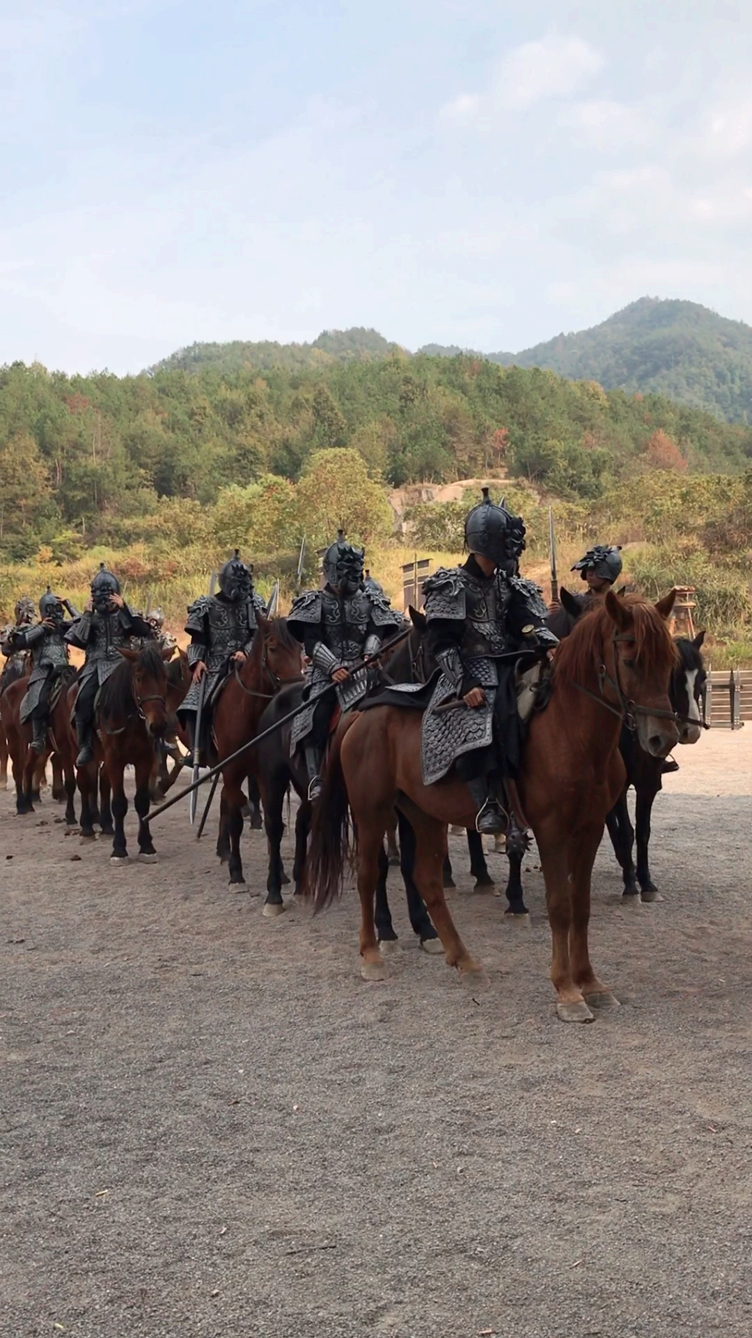 拍戏现场#电视里的十万大军原来只有十八人,后期都是特效!