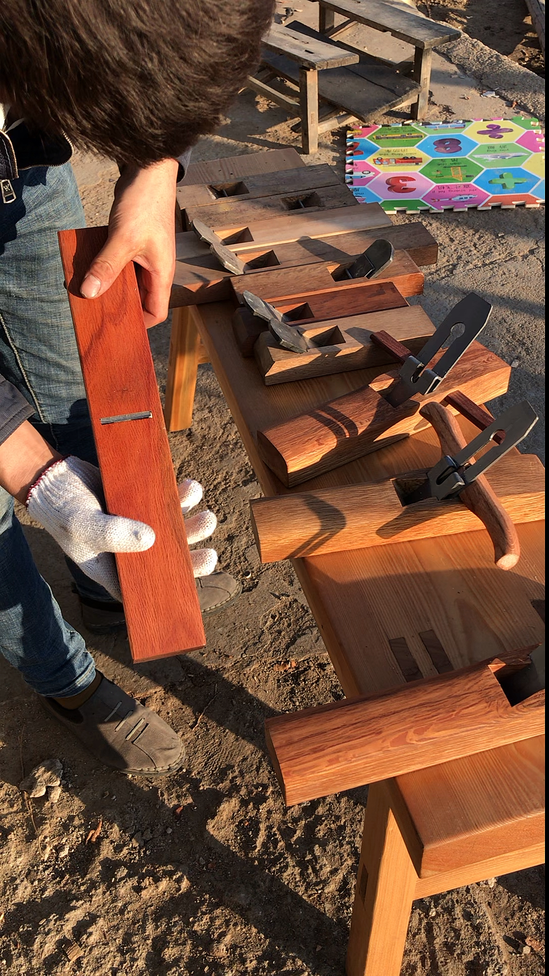 看看这块红稠木怎么样,这料非常不好弄了,喜欢的老铁给个免费的双击